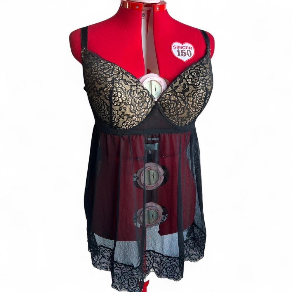 Black Lace Lingerie Babydoll with Adjustable Straps, Underwire & Floral Trim 1X